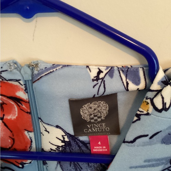 Vince Camuto fit and flare cap sleeve dress in blue, red, and yellow. Size 4 - Picture 3 of 3